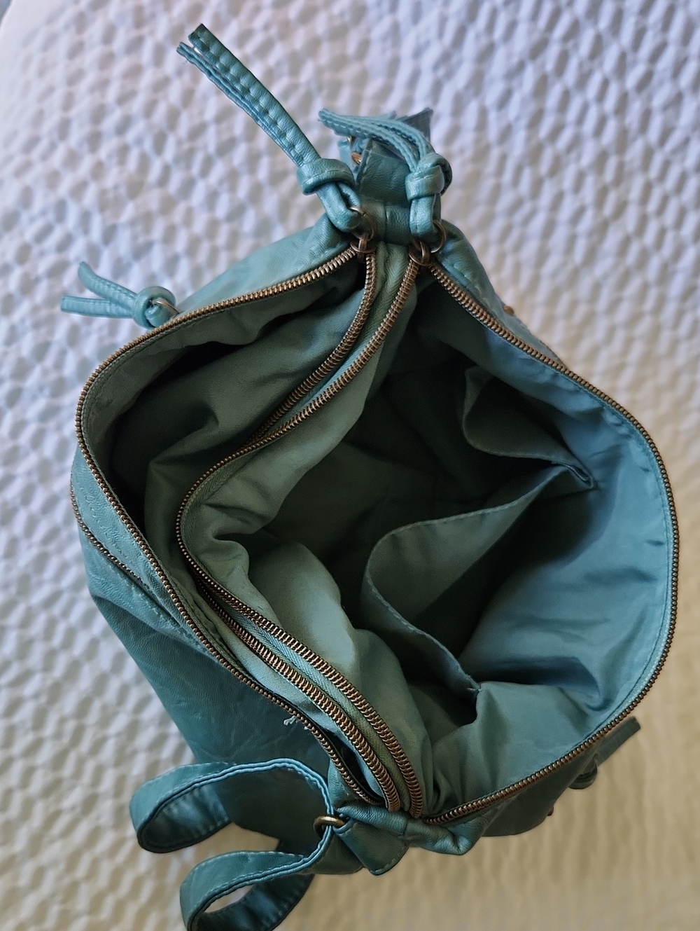 Stone Mountain Teal leather Crossbody Shoulder Bag - Picture 4 of 9